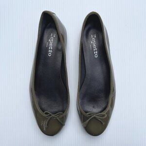 Repetto Lili Patent Leather Flats "Olive" Green - Size 41 EU/Size 9.5-10 US